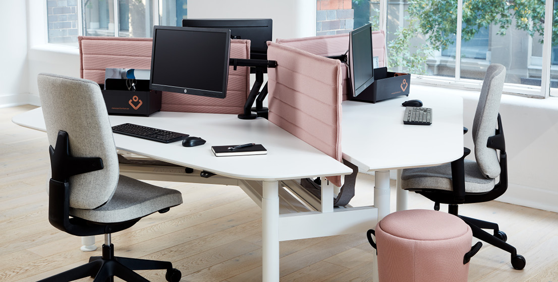 Aspect Furniture Zurich 120 Degree Workstation